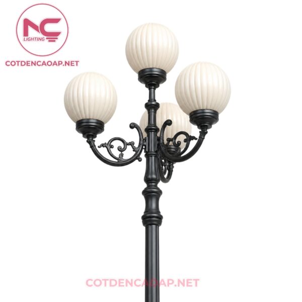 Tay Chùm Đèn Sân Vườn 3 Bóng CH-04-3