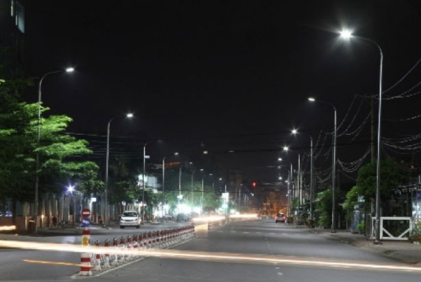 Lắp cột đèn cao áp tại Hà Nội 