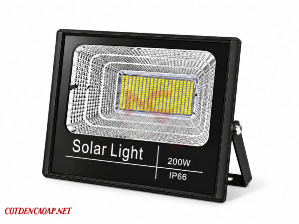 mặt trước đèn pha led NLMT PNC-32