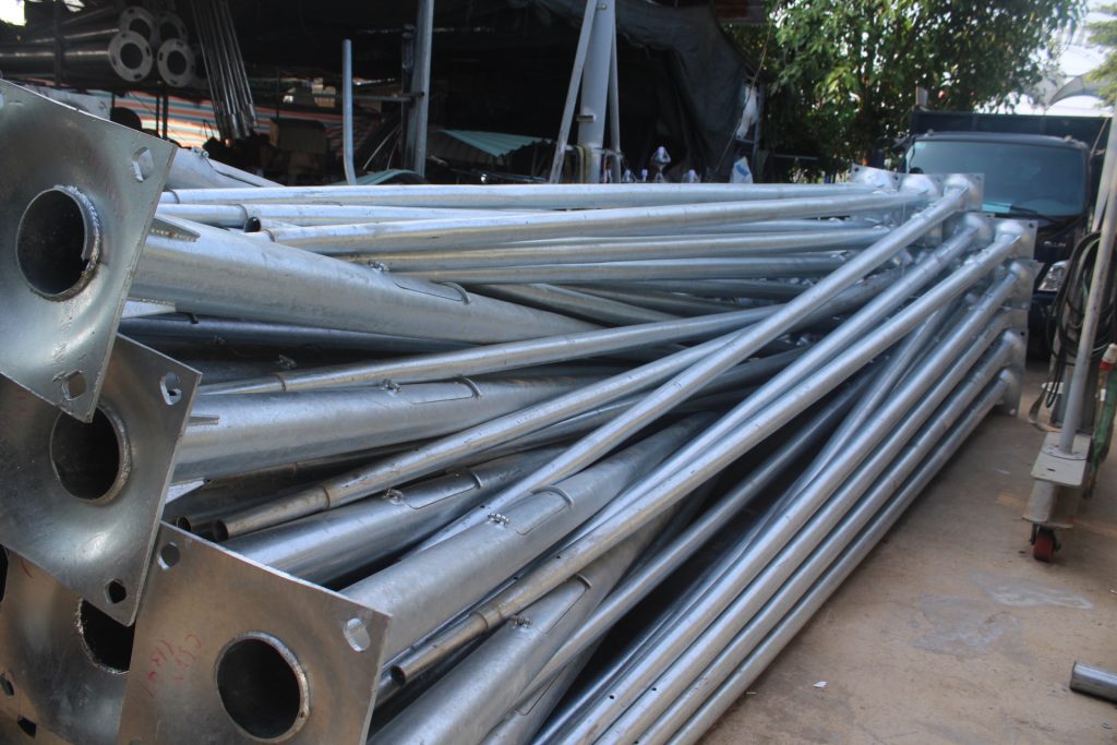 Cột đèn cao áp 
