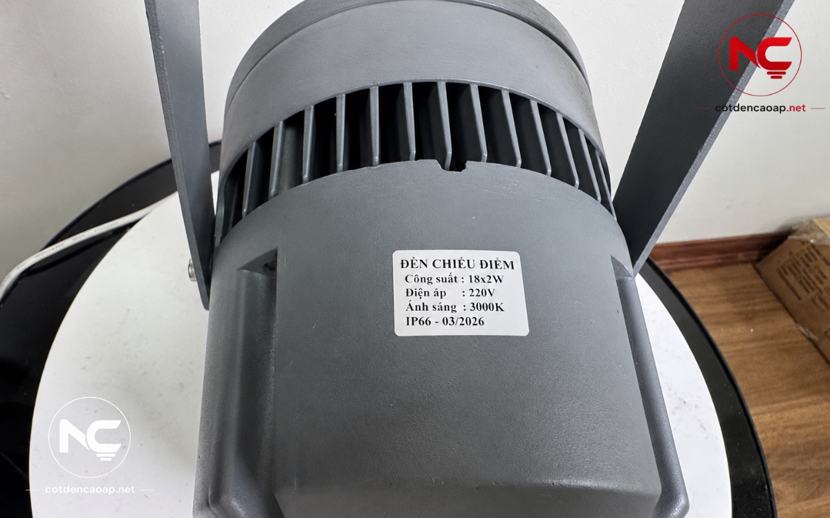 Vị trí thông số Kelvin Lumen CRI trên hộp đèn