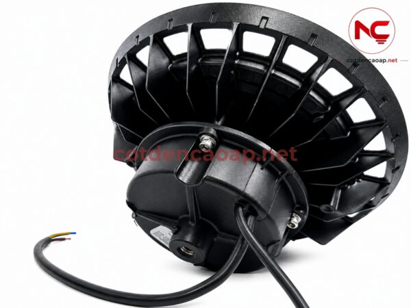 Mặt sau đèn nhà xưởng xnc 27