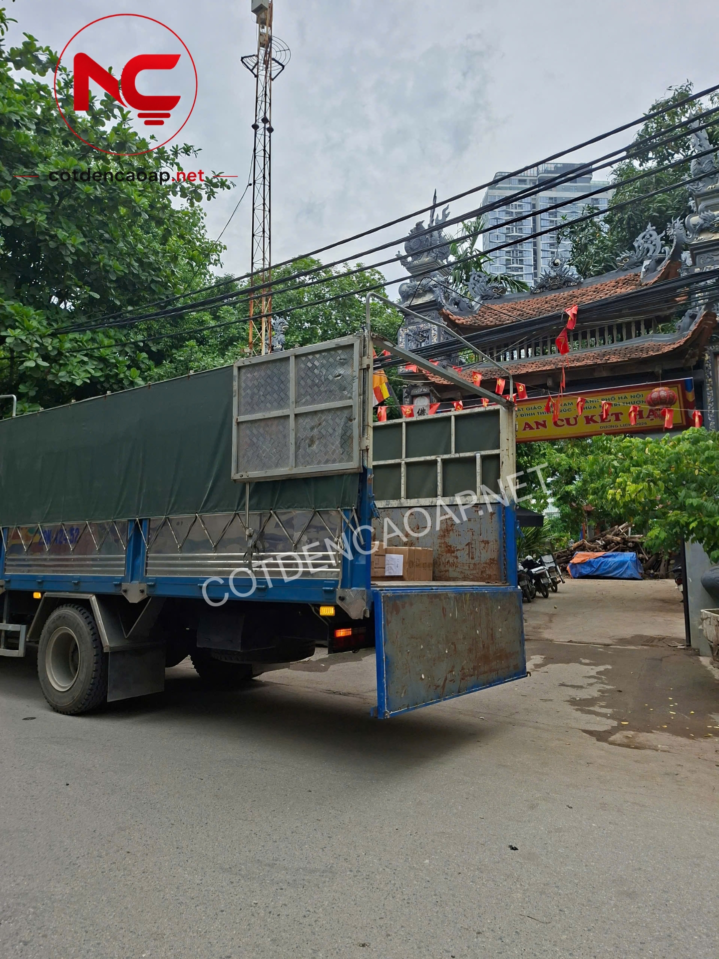 bàn giao cột đèn dự án chùa Thiên Phúc Hà Nội