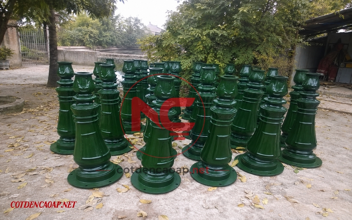 Chân đế cột đèn sân vườn
