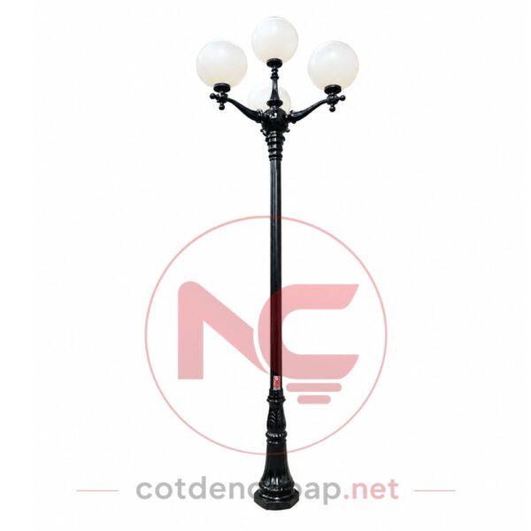 Cột sân vườn 4 bóng