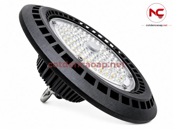 Mặt nghiêng của đèn led nhà xưởng xnc-30