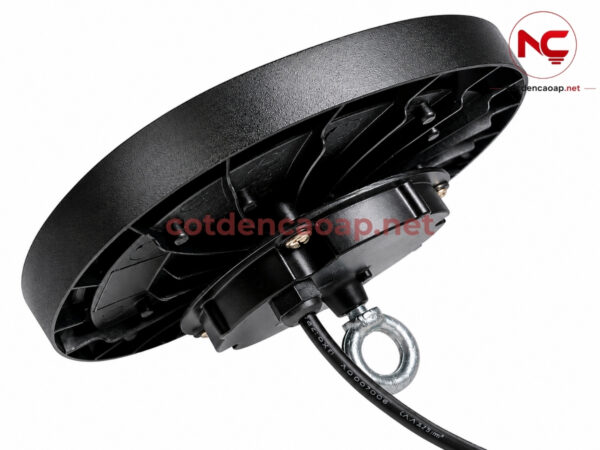 Mặt sau đèn led nhà xưởng XNC-31