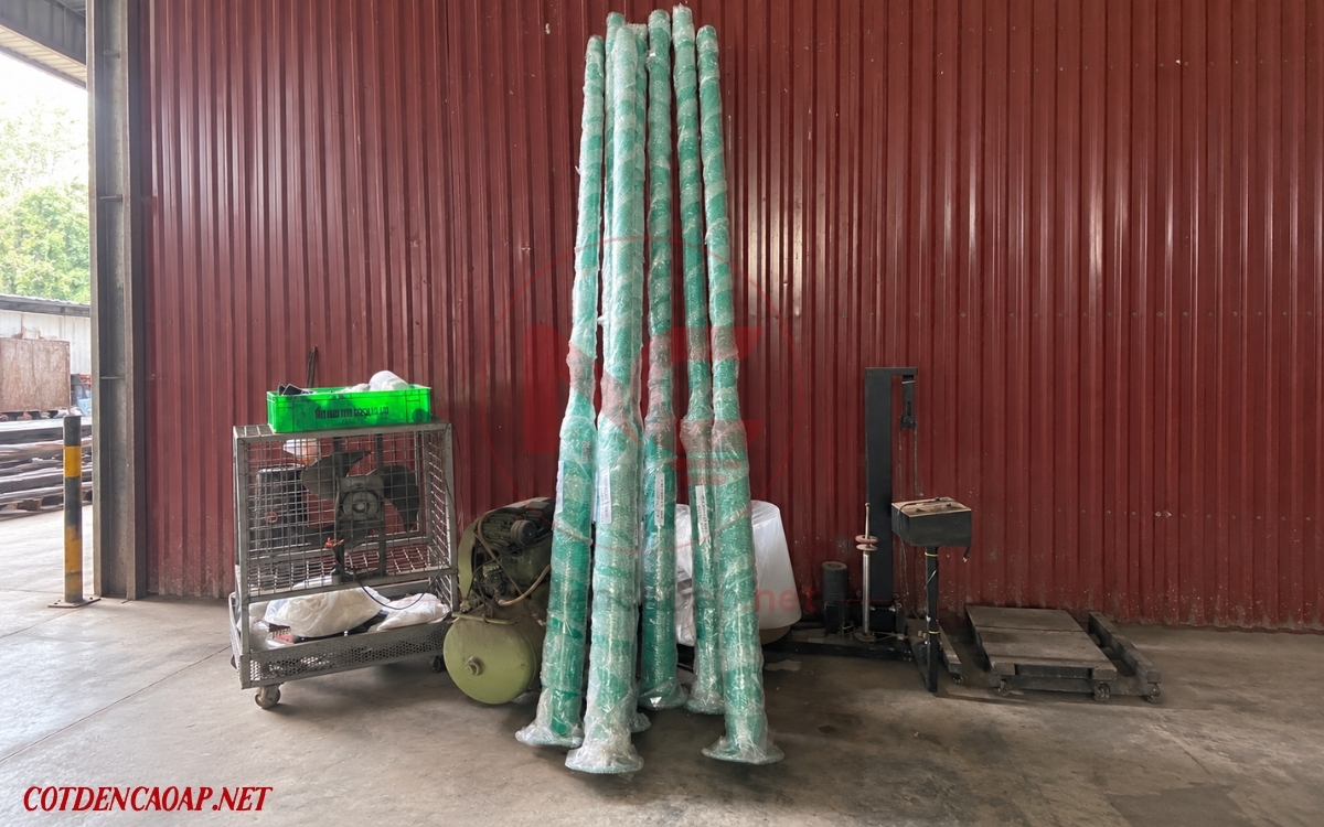 bàn giao cột đèn dn30 kdt nam an khánh