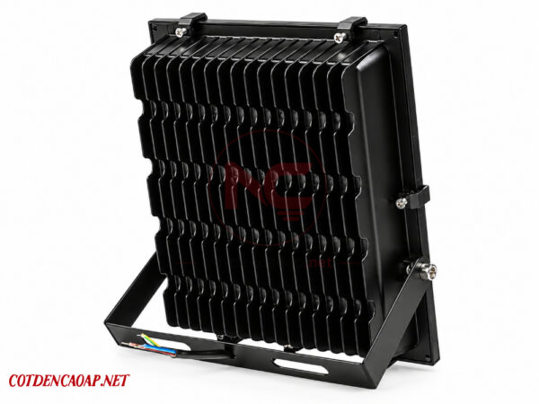 mặt sau đèn pha led nlmt pnc-56